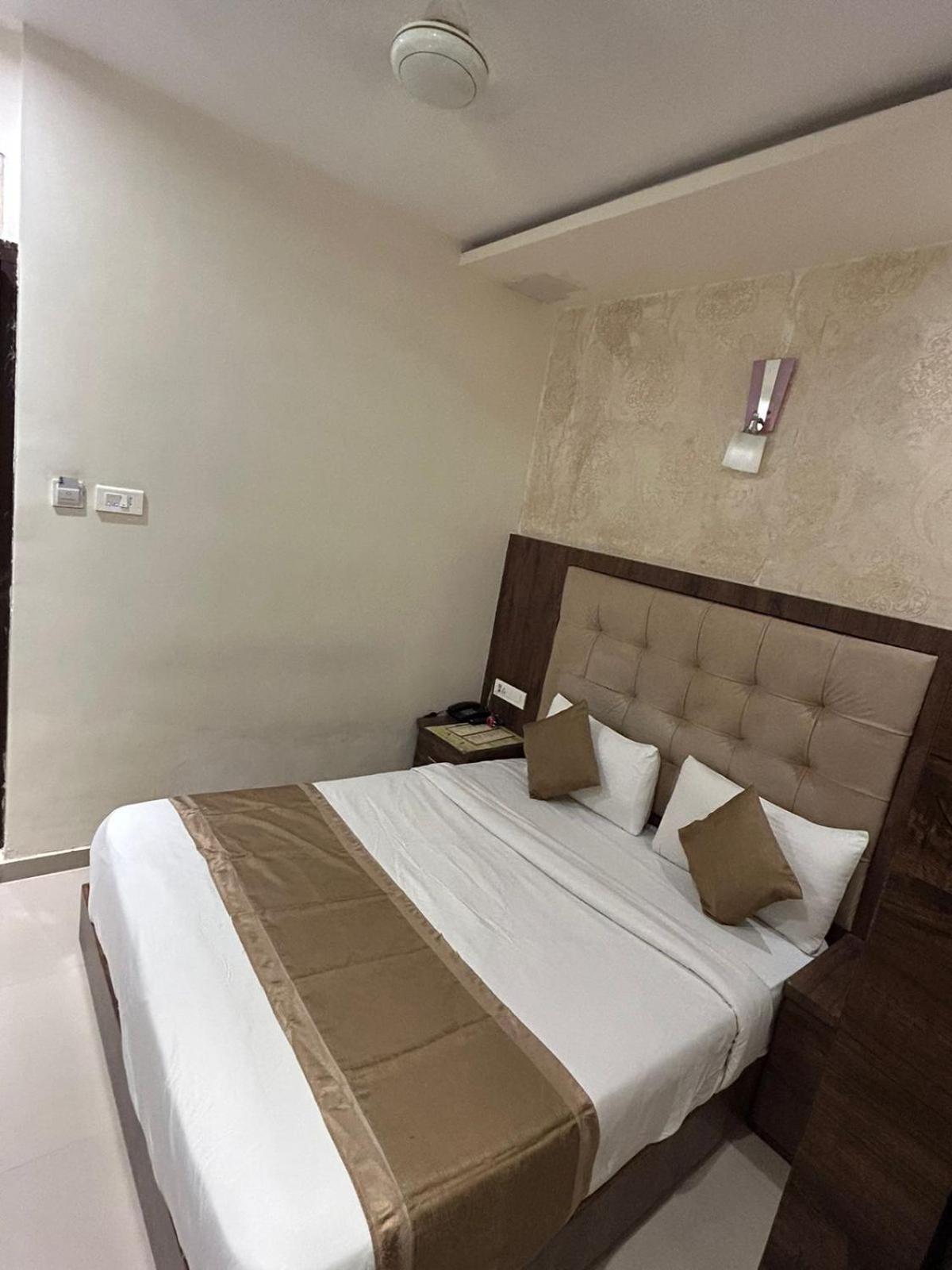 Hotel Bkc Mannat Мумбаї Екстер'єр фото