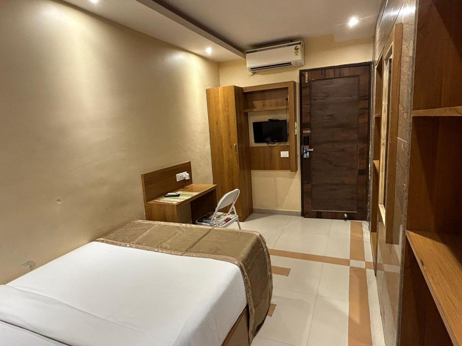 Hotel Bkc Mannat Мумбаї Екстер'єр фото